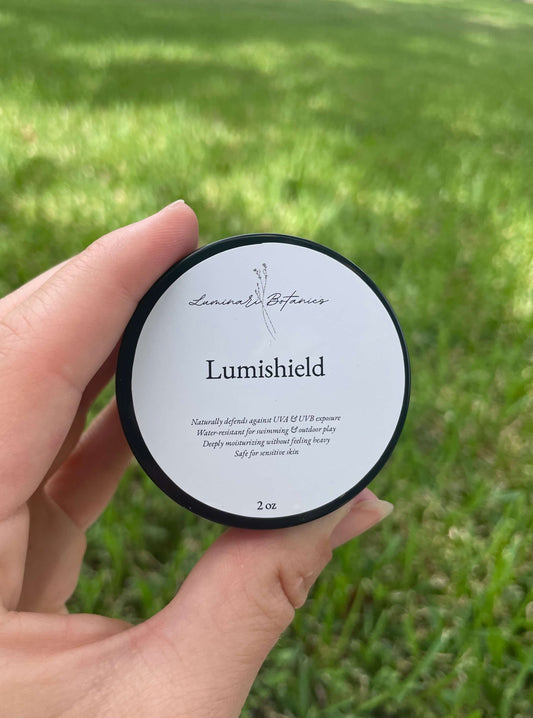 jar of mineral sunshield 